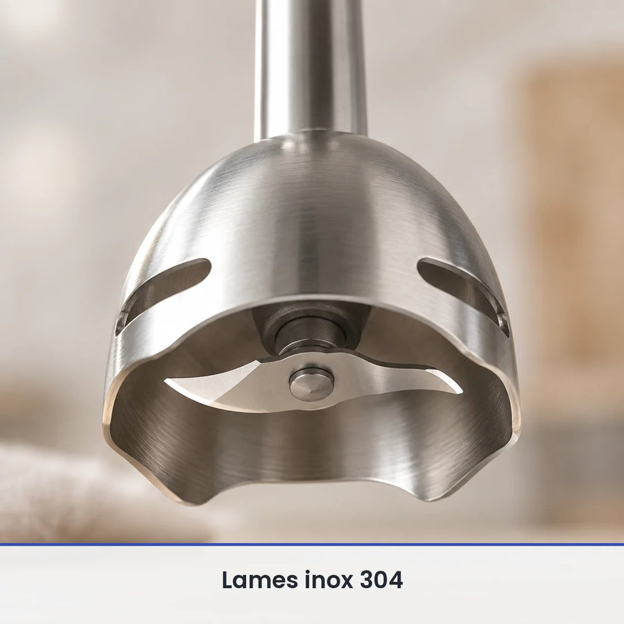 Gros plan sur le couteau inox 304 protégé sous la cloche en inox du pied du mixeur plongeant 600W Turbo