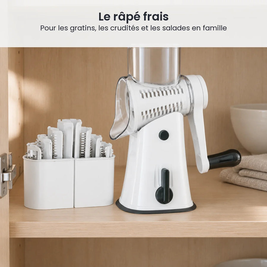 Râpe rotative blanche et son support de lames interchangeables rangés sur l'étagère d'un placard de cuisine