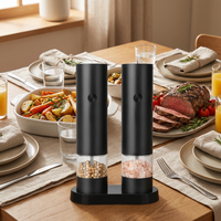 Moulin à poivre électrique rechargeable USB, seul ou en duo, en situation dans la cuisine