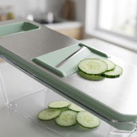 Mandoline 6 en 1 à lames interchangeables, gros plan sur les détails