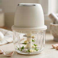 Mini hachoir électrique 350 ml ivoire, gros plan sur les détails