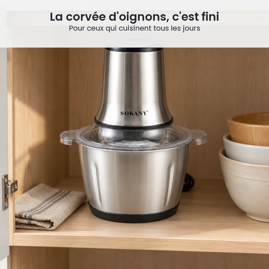 Hachoir électrique SOKANY 800W bol inox 3L rangé dans un placard de cuisine en bois clair à côté de saladiers