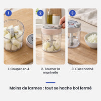 Comment utiliser le hachoir rotatif rose 400 ml en 3 étapes : couper en 4, tourner la manivelle, c'est haché